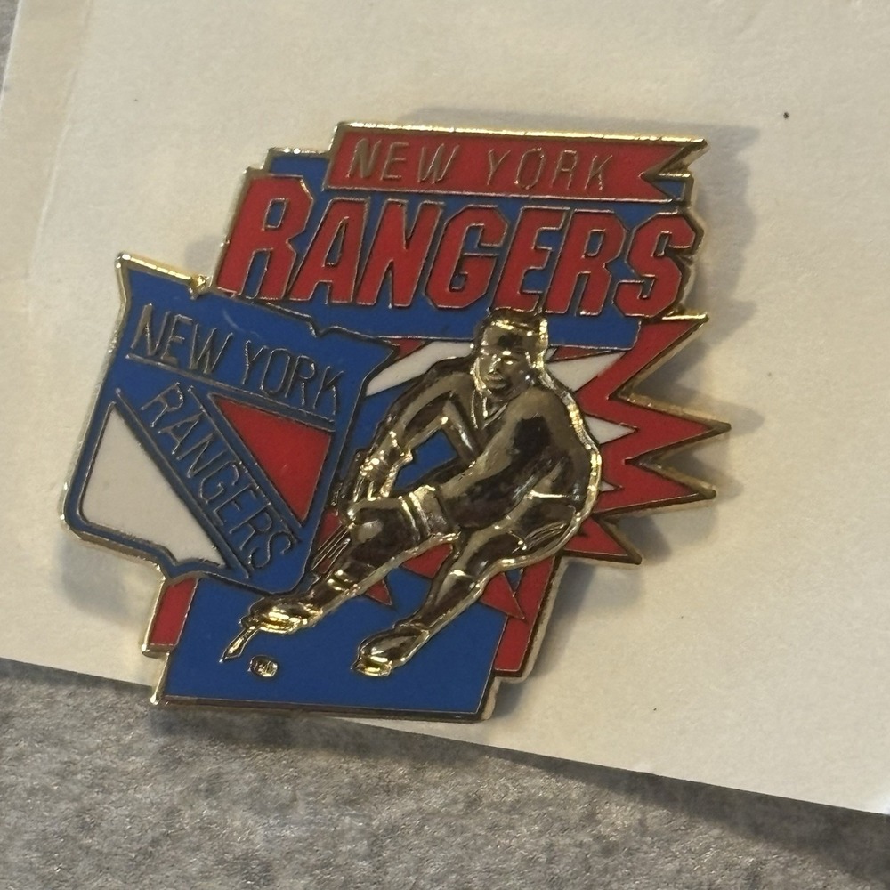 Vintage New York Rangers Logo Hockey pin Flash Player NHL 90s CCM